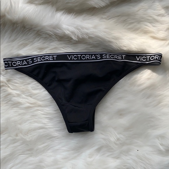 NWOT Victoria’s Secret bathing suit bottoms - Picture 2 of 3